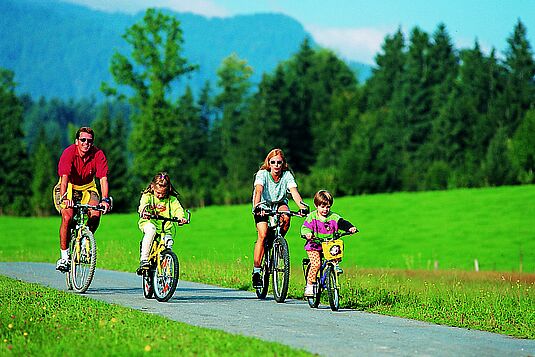 Radfahren mit der ganzen Familie