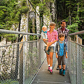 Family hike in the Kaiserwinkl